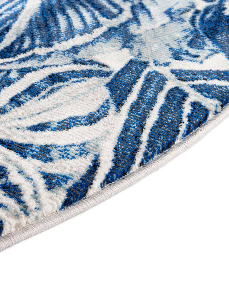 Detail image of  4' x 6' Blossom Oval Rug