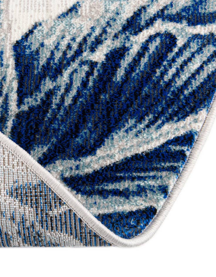 Detail image of  4' x 6' Blossom Oval Rug