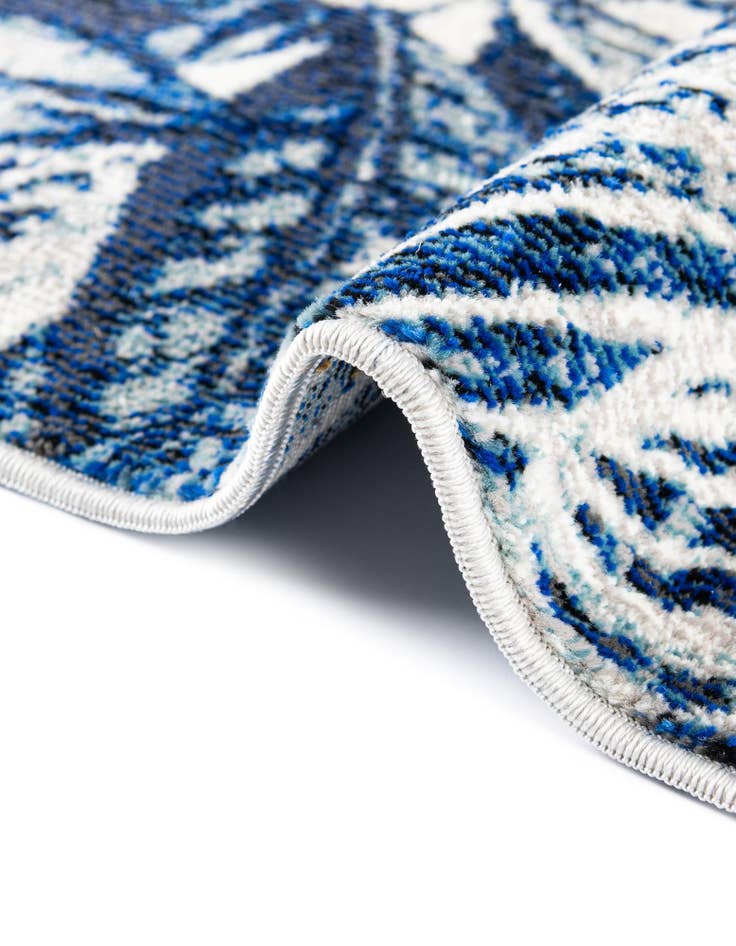 Detail image of  4' x 6' Blossom Oval Rug