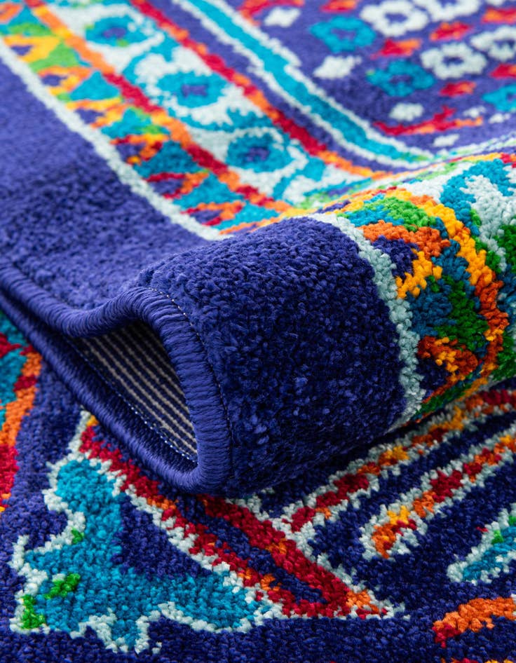 Detail image of  5' 3 x 8' Calypso Oval Rug