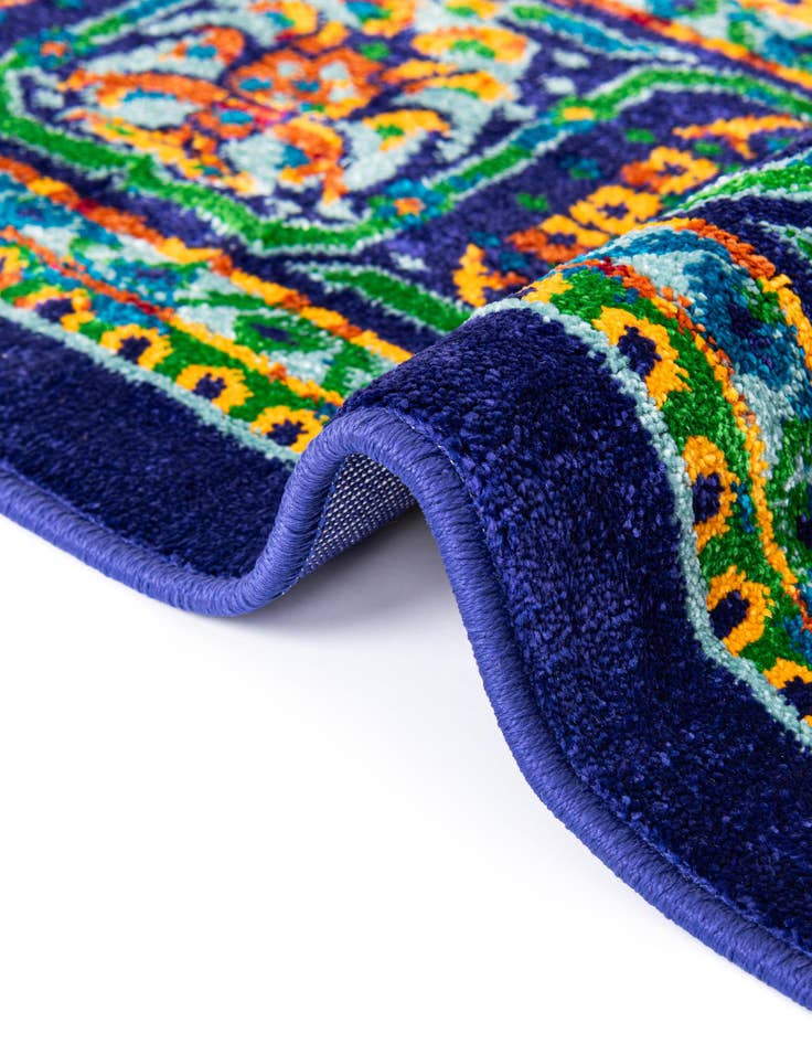 Detail image of  5' 3 x 8' Calypso Oval Rug