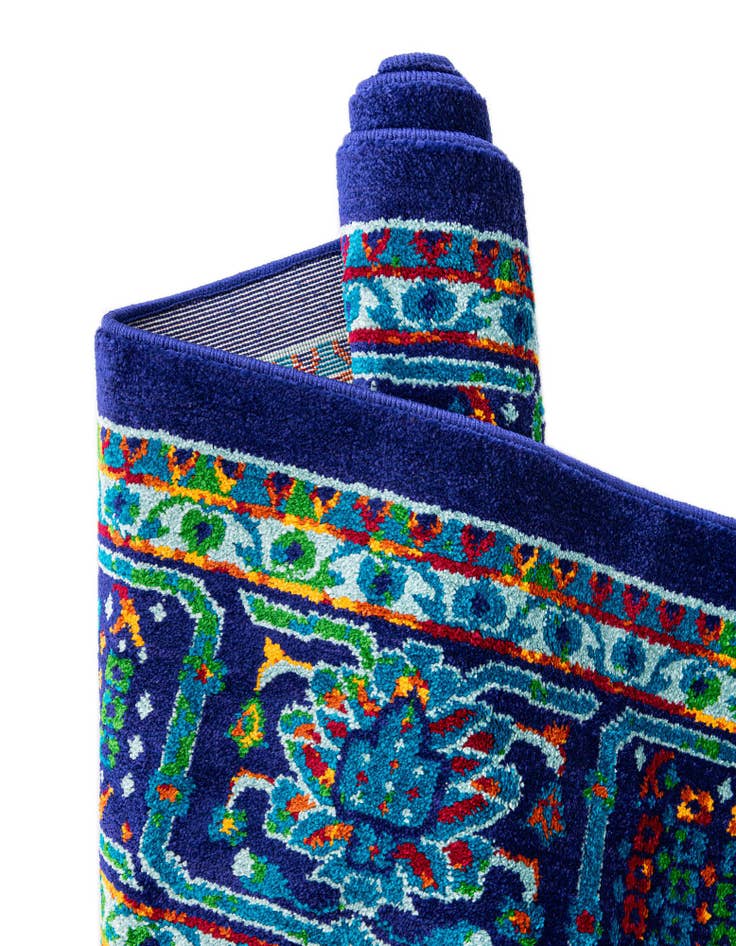 Detail image of  5' 3 x 8' Calypso Oval Rug