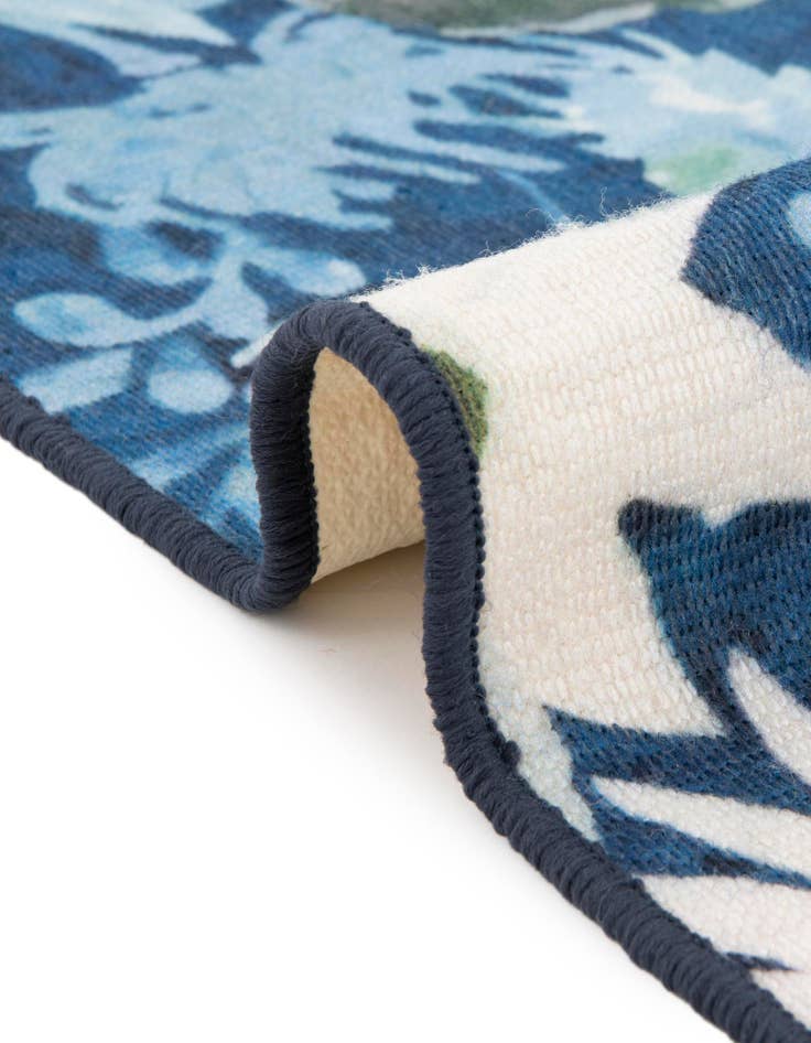 Detail image of  2' x 3' 1  Washable Jill Zarin Caribbean Indoor / Outdoor Oval Rug