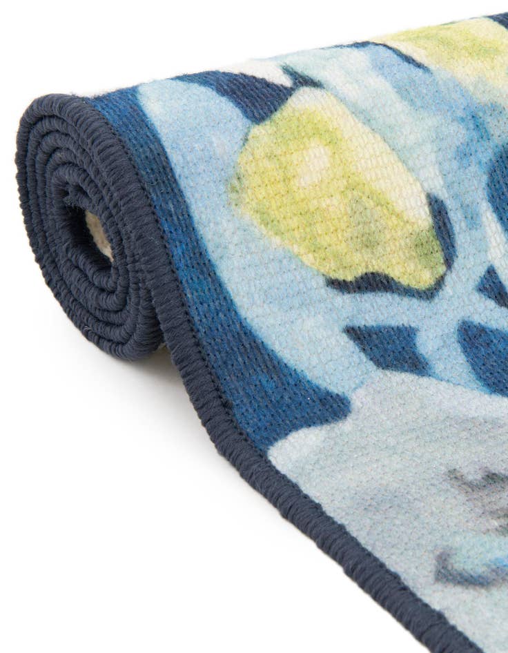 Detail image of  2' x 3' 1  Washable Jill Zarin Caribbean Indoor / Outdoor Oval Rug