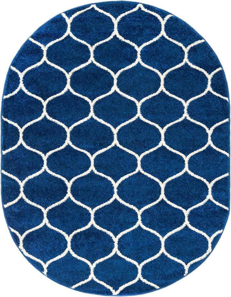 Detail image of  4' x 6' Lattice Frieze Oval Rug