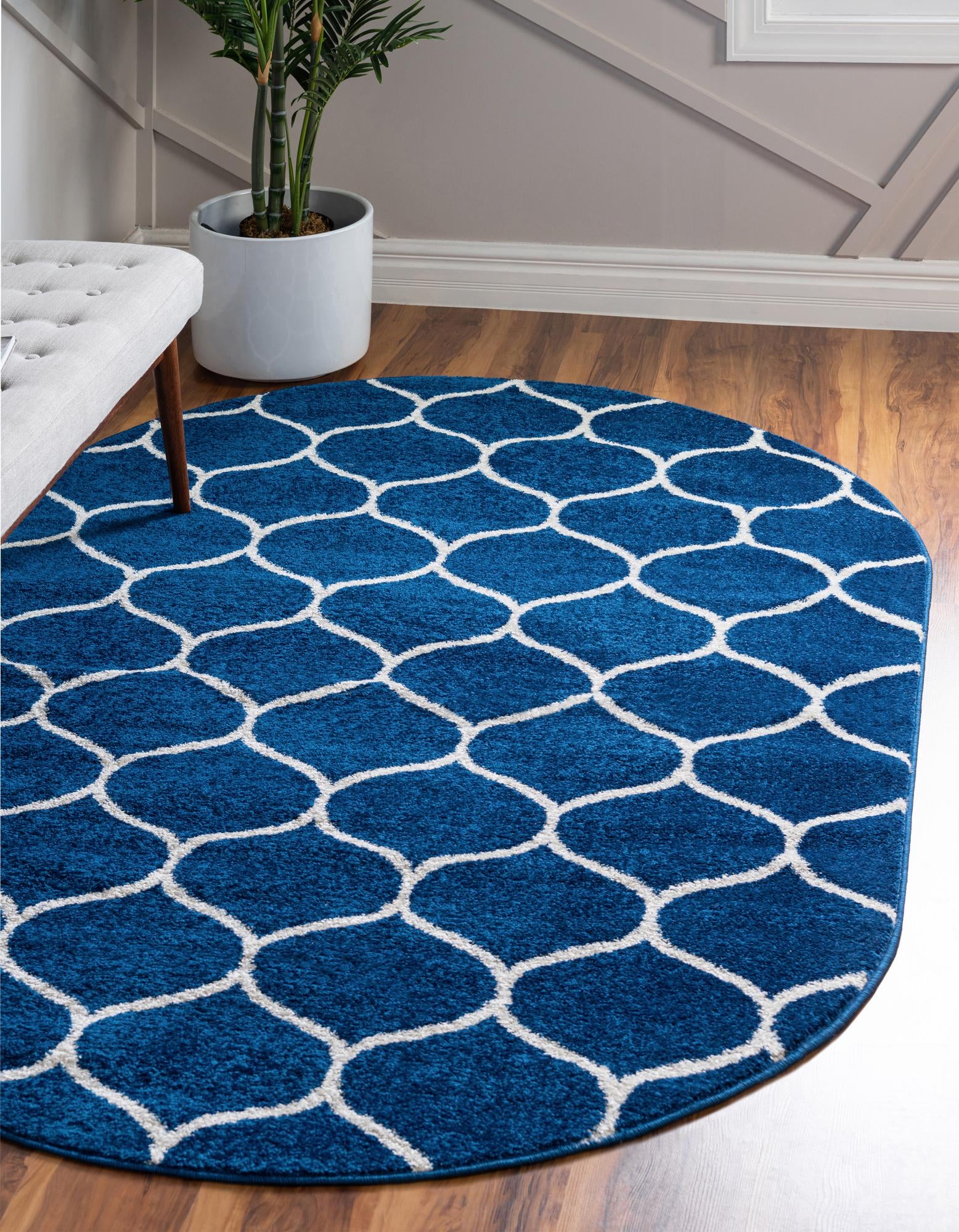  3' x 5' 3 Lattice Frieze Oval Rug