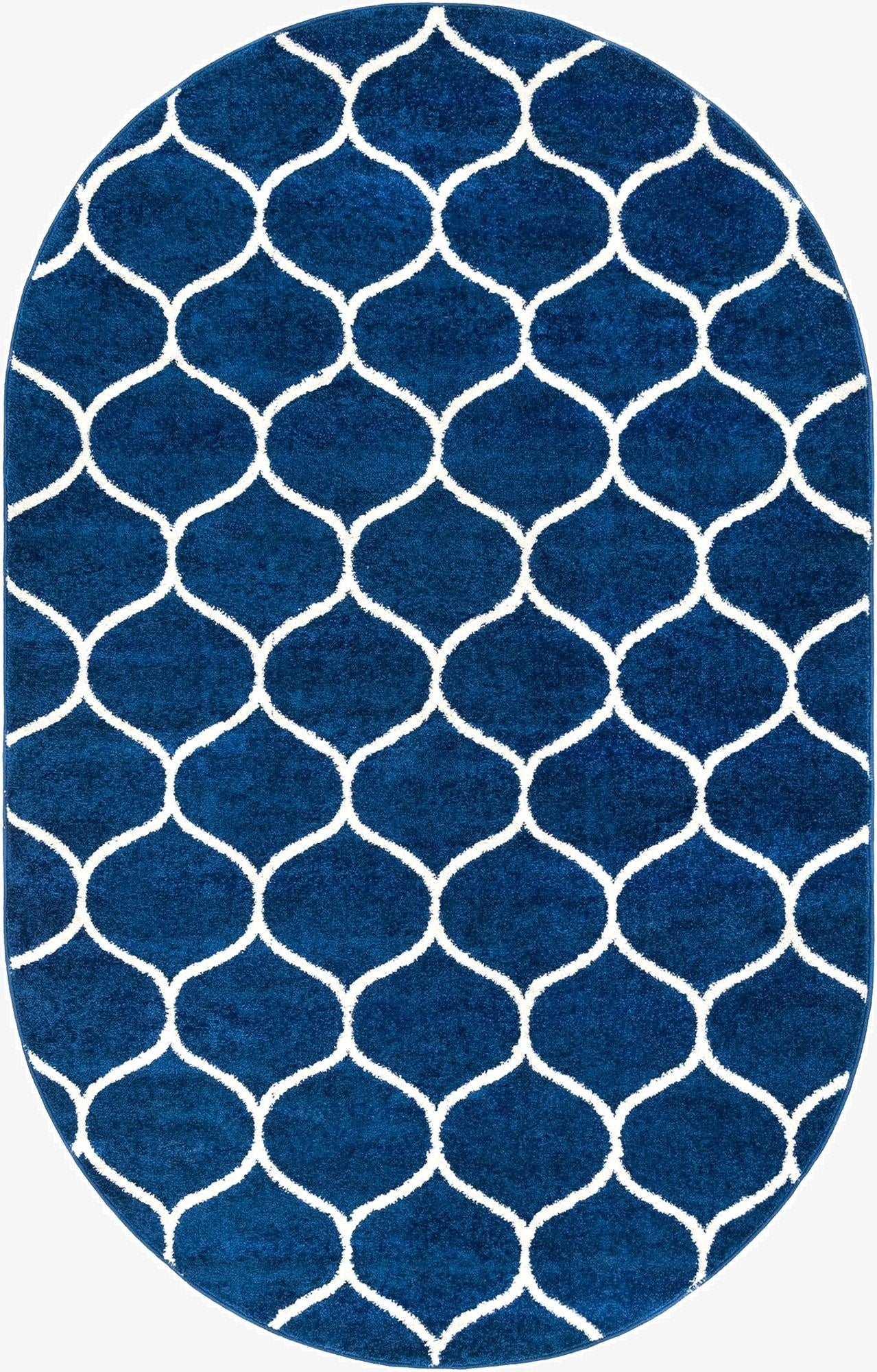  5' 3 x 8' Lattice Frieze Oval Rug