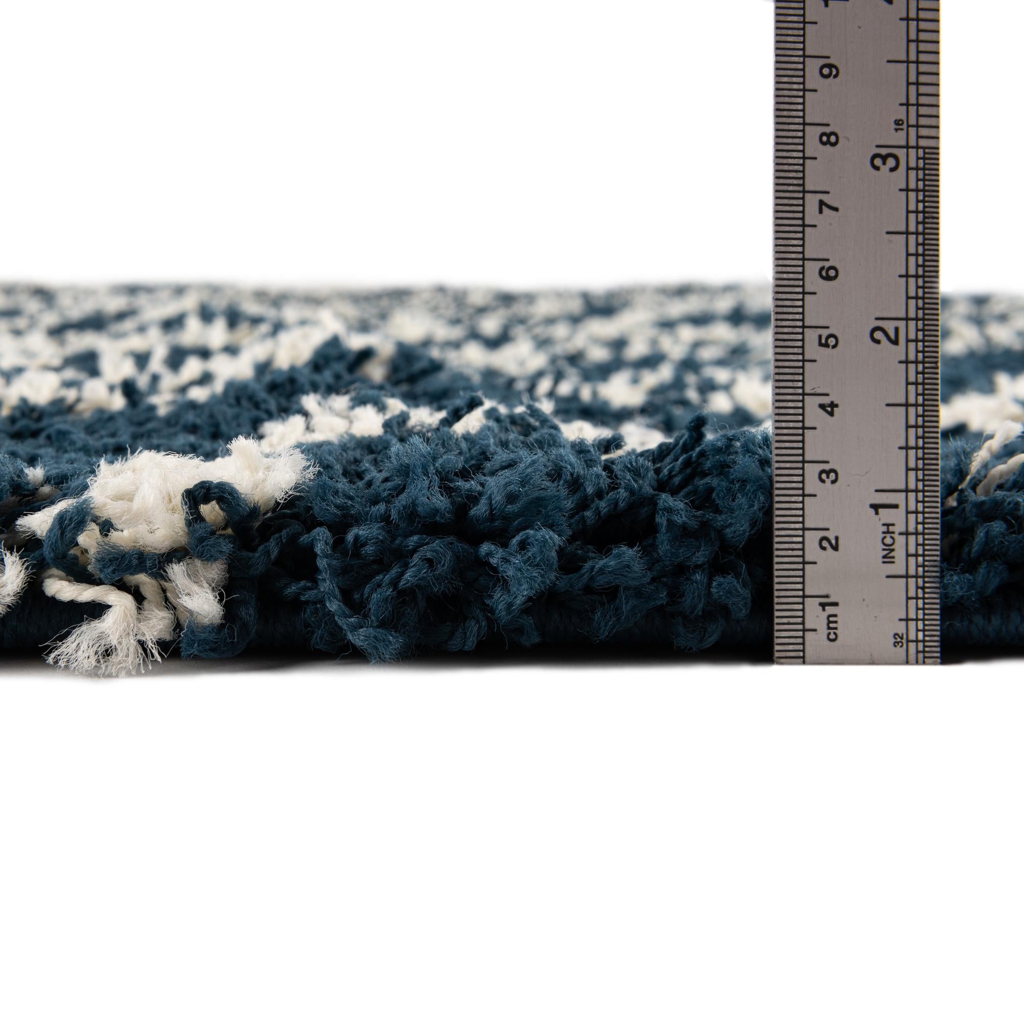  4' x 6' Lattice Shag Oval Rug