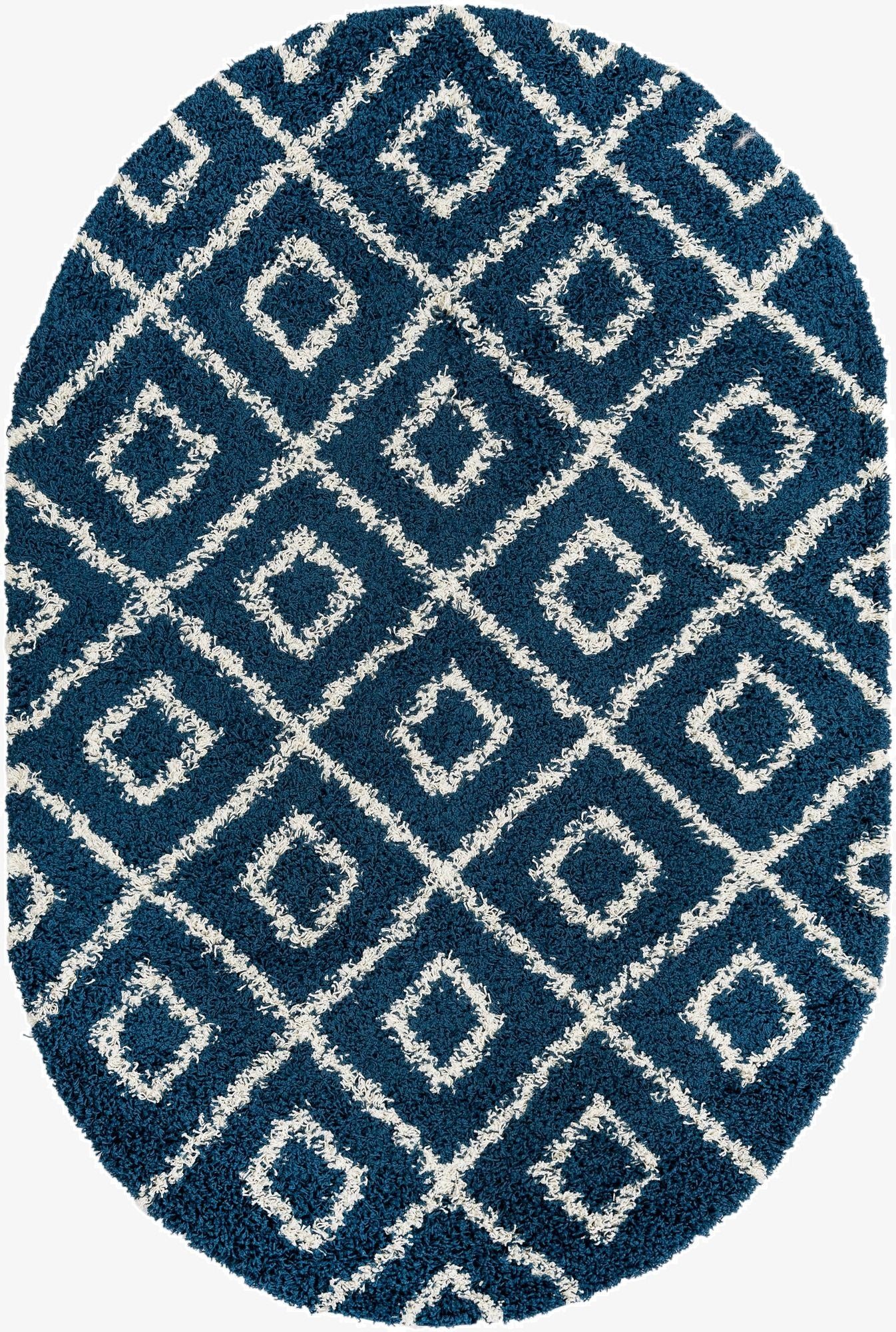  5' 3 x 8' Lattice Shag Oval Rug