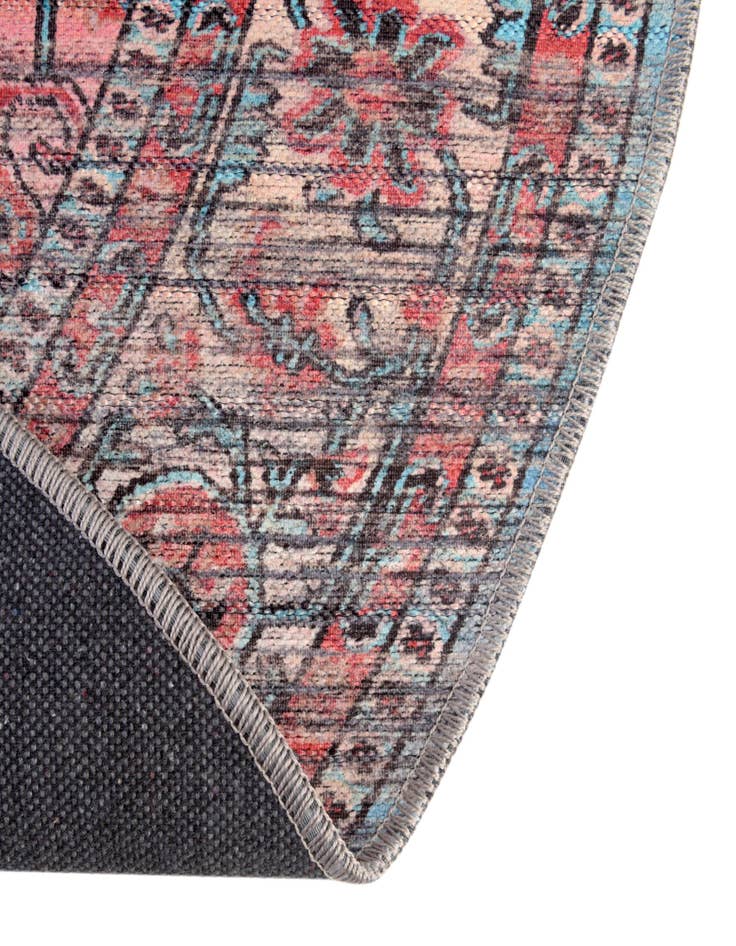 Detail image of  5' 3 x 8'  Washable Maahru Oval Rug