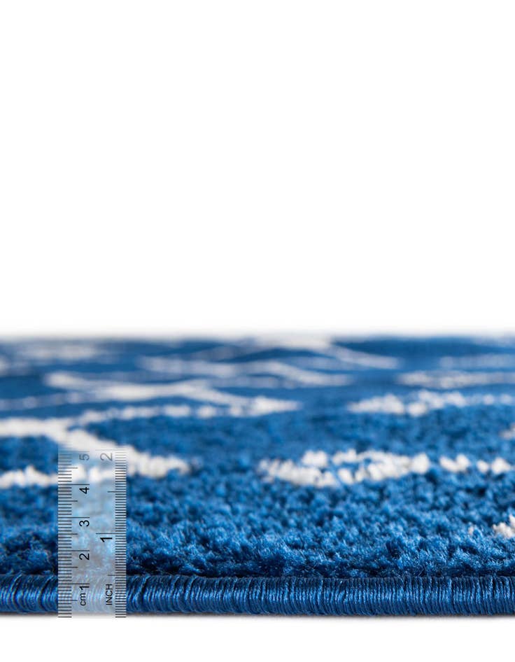 Detail image of  4' x 6' Moroccan Trellis Oval Rug