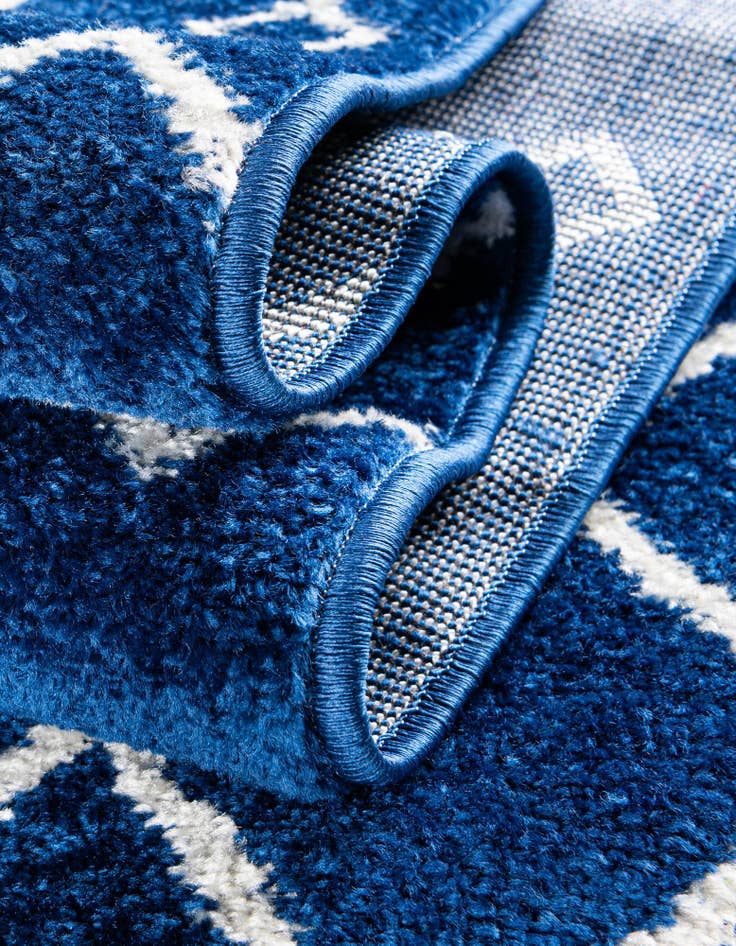 Detail image of  4' x 6' Moroccan Trellis Oval Rug