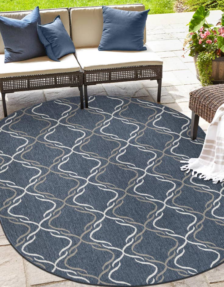 Detail image of  5' 3 x 8'  Washable Lattice Indoor / Outdoor Oval Rug