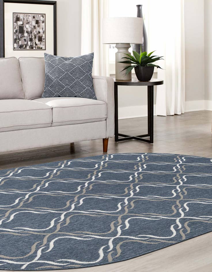 Detail image of  5' 3 x 8'  Washable Lattice Indoor / Outdoor Oval Rug