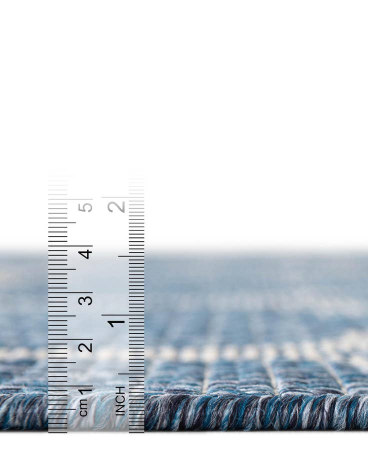 Detail image of  3' x 5' 3  Washable Lattice Indoor / Outdoor Oval Rug