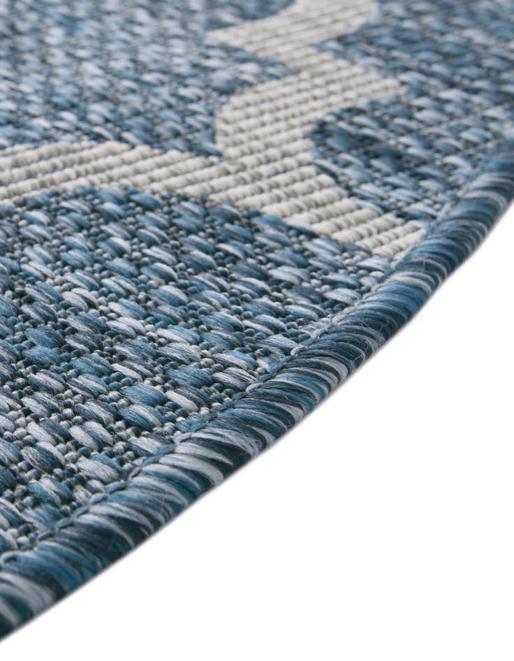 Detail image of  3' x 5' 3  Washable Lattice Indoor / Outdoor Oval Rug
