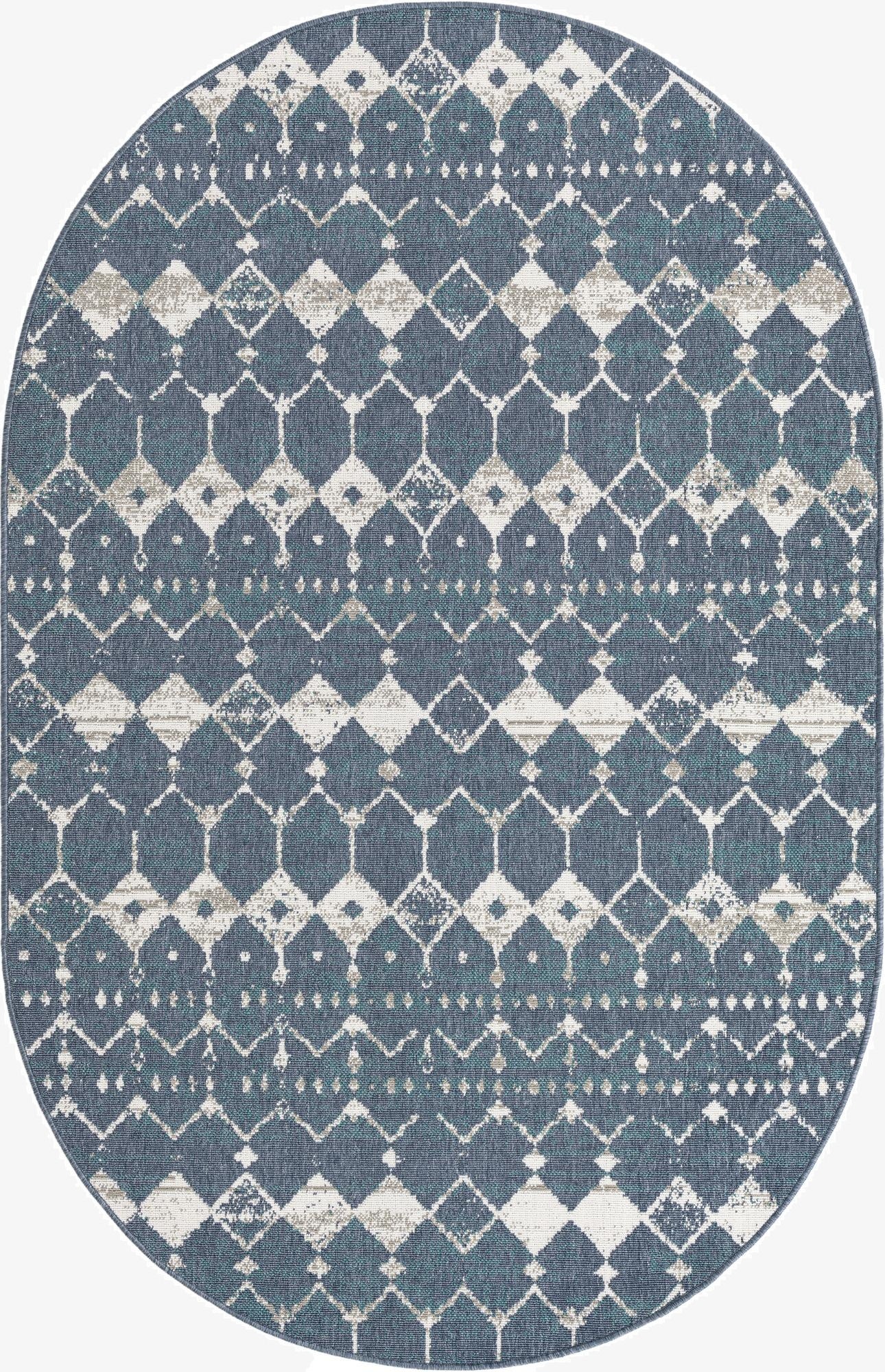  5' 3 x 8'  Washable Lattice Indoor / Outdoor Oval Rug