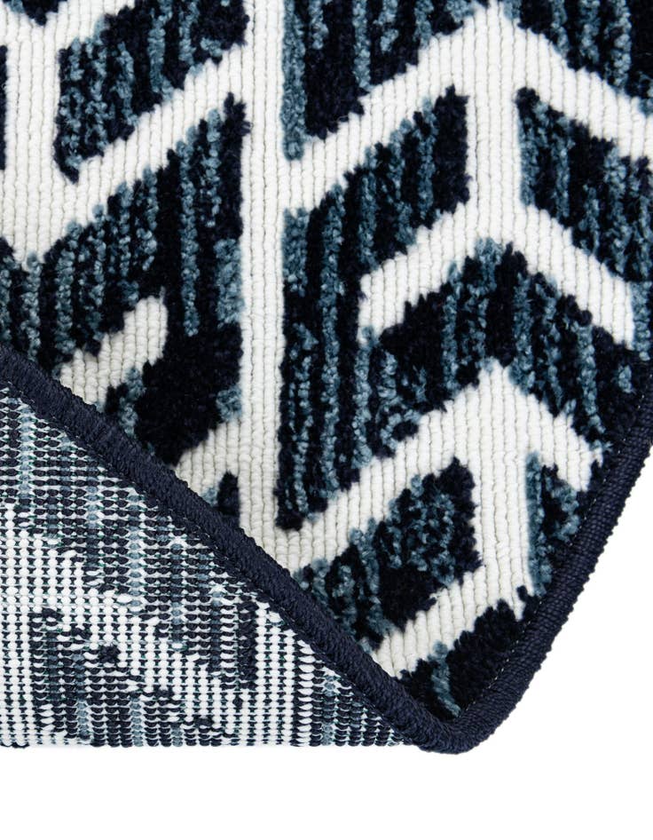 Detail image of  5' x 8'  Washable Sabrina Soto Aston Indoor / Outdoor Oval Rug