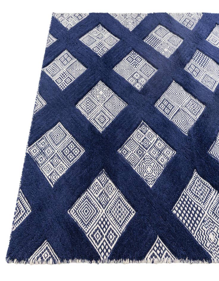 Detail image of  5' 2 x 8' 4  Hand Knotted  Oriental Rug