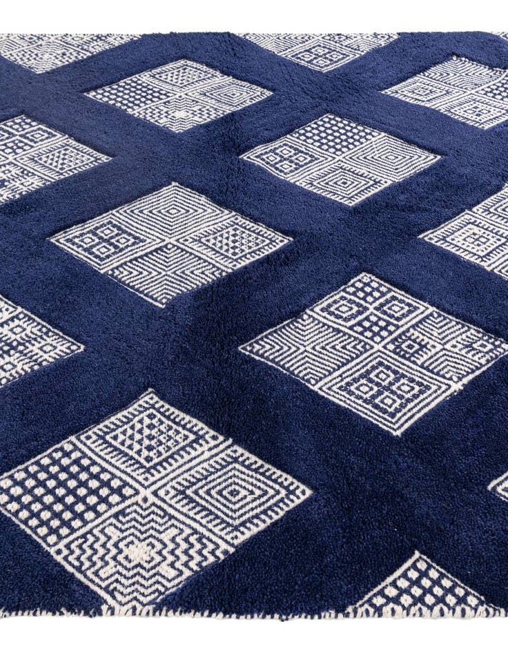 Detail image of  5' 2 x 8' 4  Hand Knotted  Oriental Rug