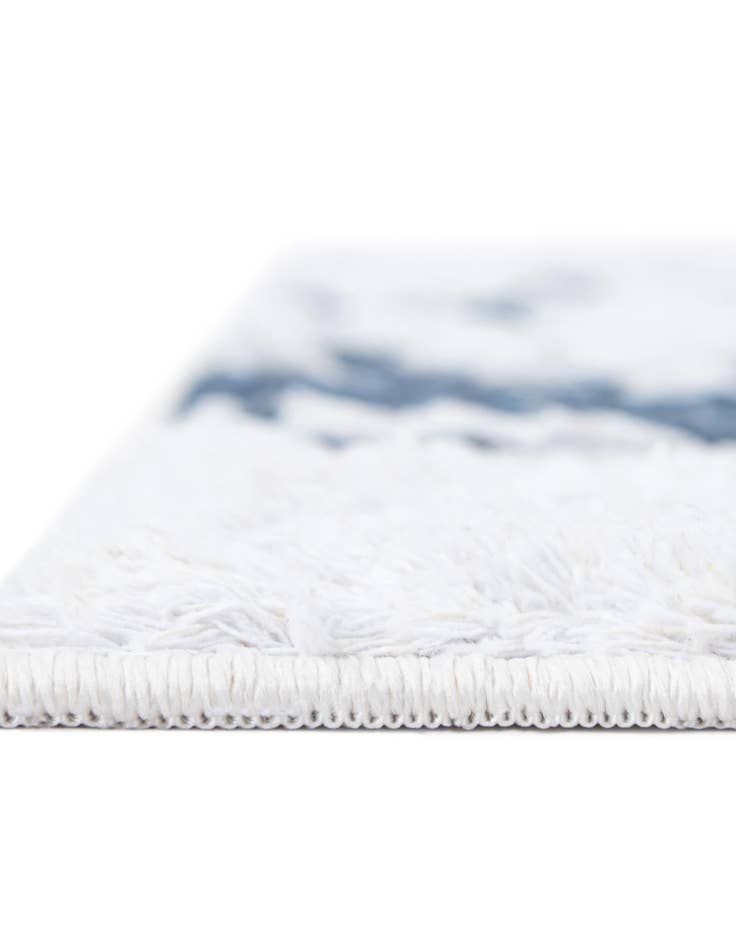 Detail image of  4' 5 x 6' Abbey Rug