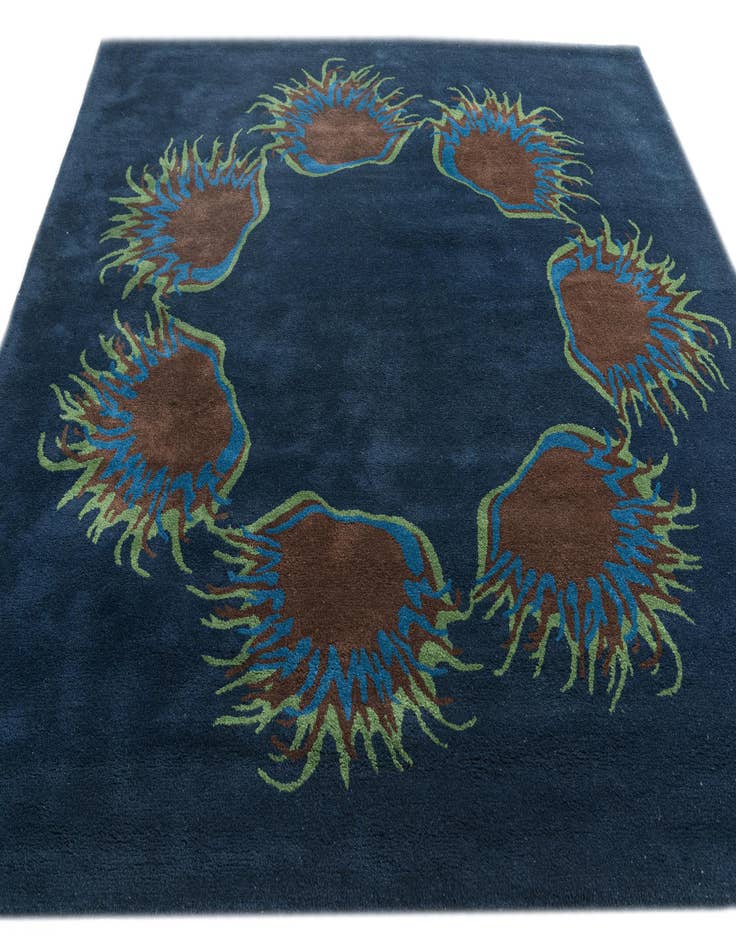 Detail image of  7' 5 x 7' 6 Agra Rug