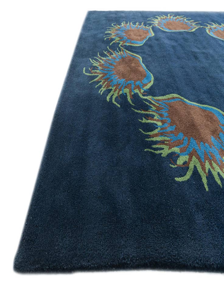 Detail image of  7' 5 x 7' 6 Agra Rug