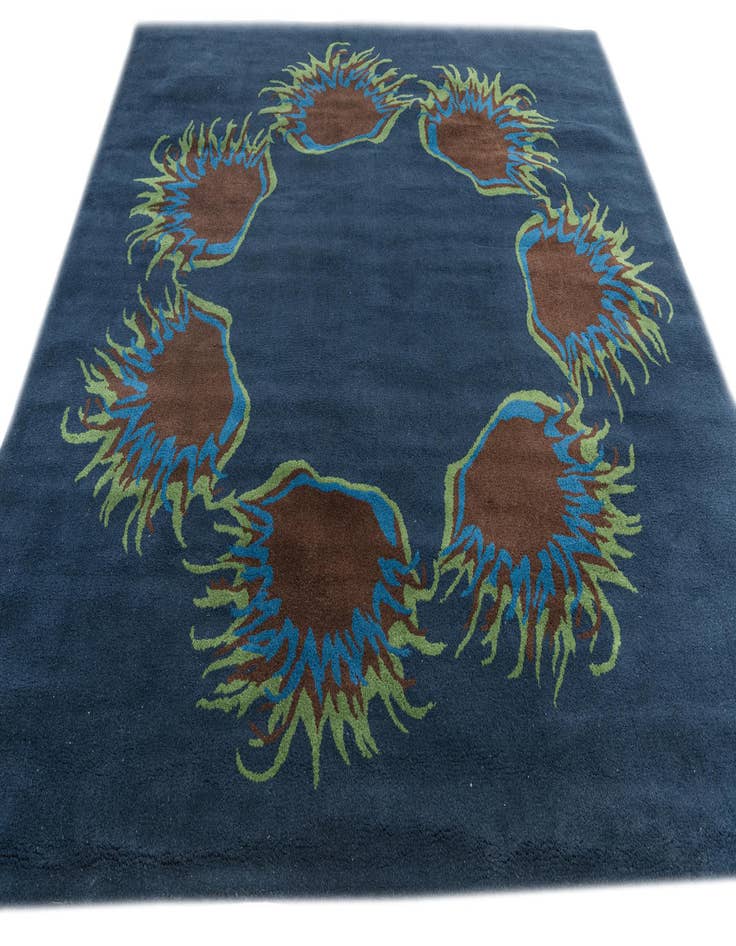 Detail image of  7' 5 x 7' 6 Agra Rug