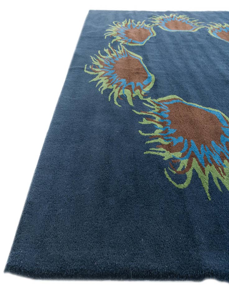 Detail image of  7' 5 x 7' 6 Agra Rug