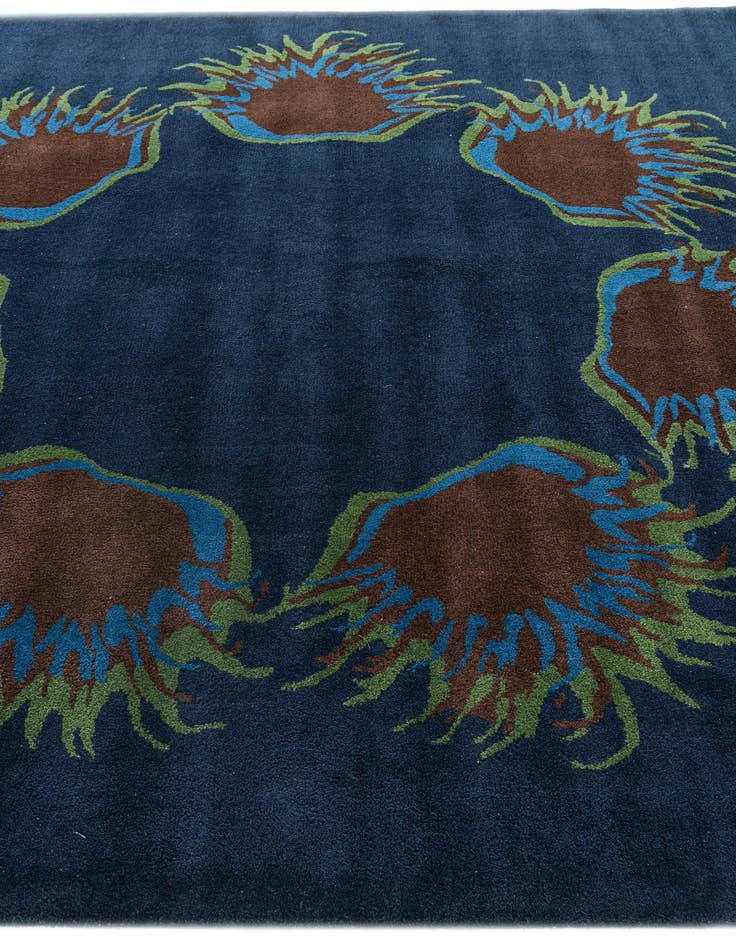 Detail image of  7' 5 x 7' 6 Agra Rug