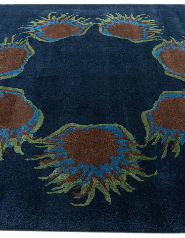 Detail image of  7' 5 x 7' 8 Agra Rug