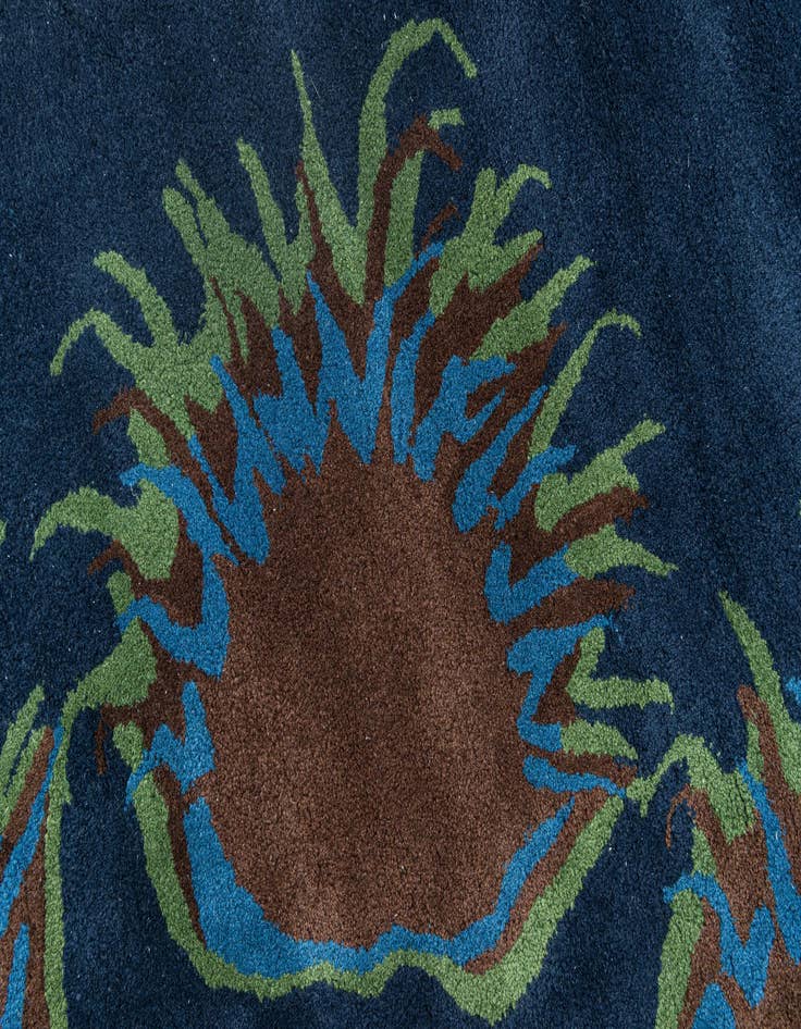 Detail image of  7' 5 x 7' 8 Agra Rug