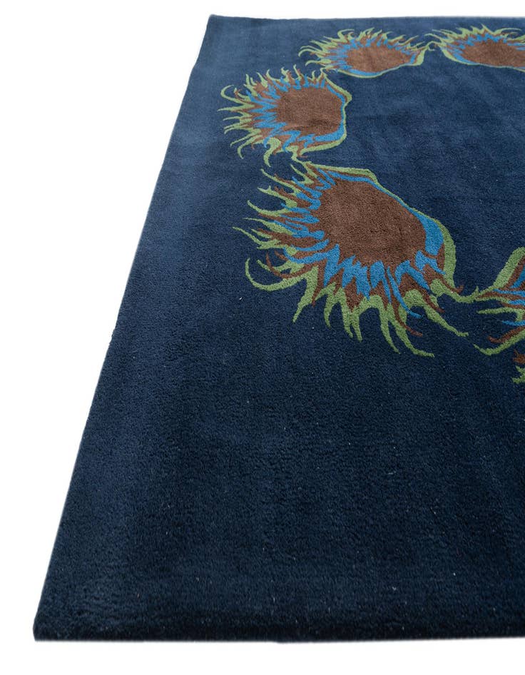 Detail image of  7' 5 x 7' 6 Agra Rug