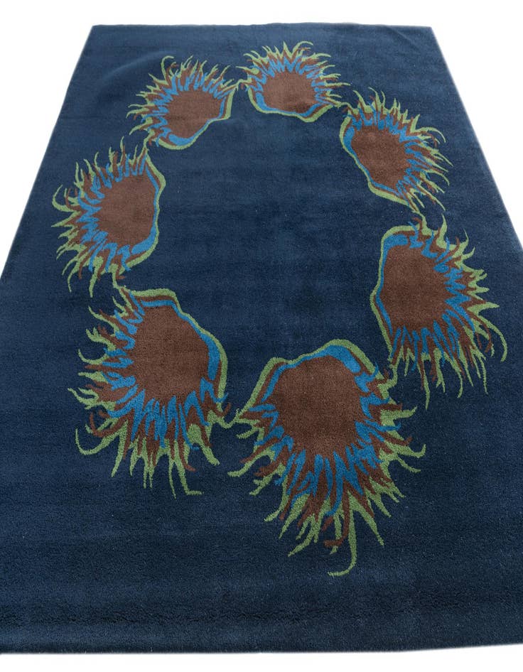 Detail image of  7' 5 x 7' 6 Agra Rug