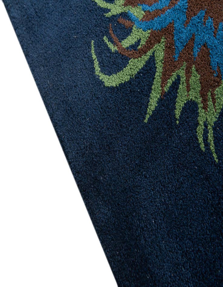 Detail image of  7' 5 x 7' 6 Agra Rug