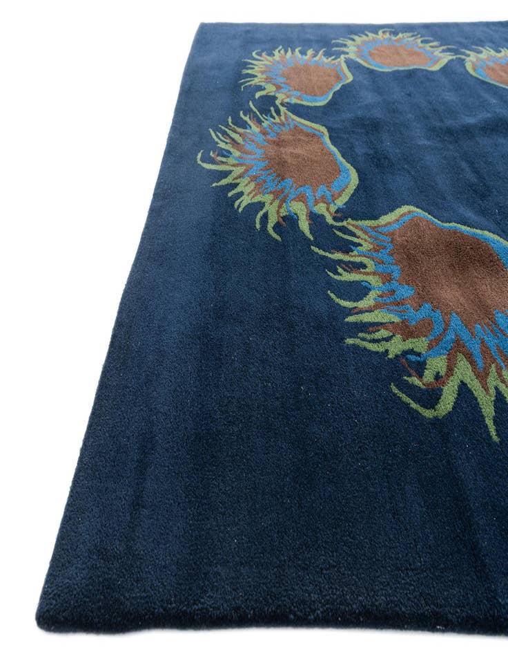 Detail image of  7' 5 x 7' 6 Agra Rug