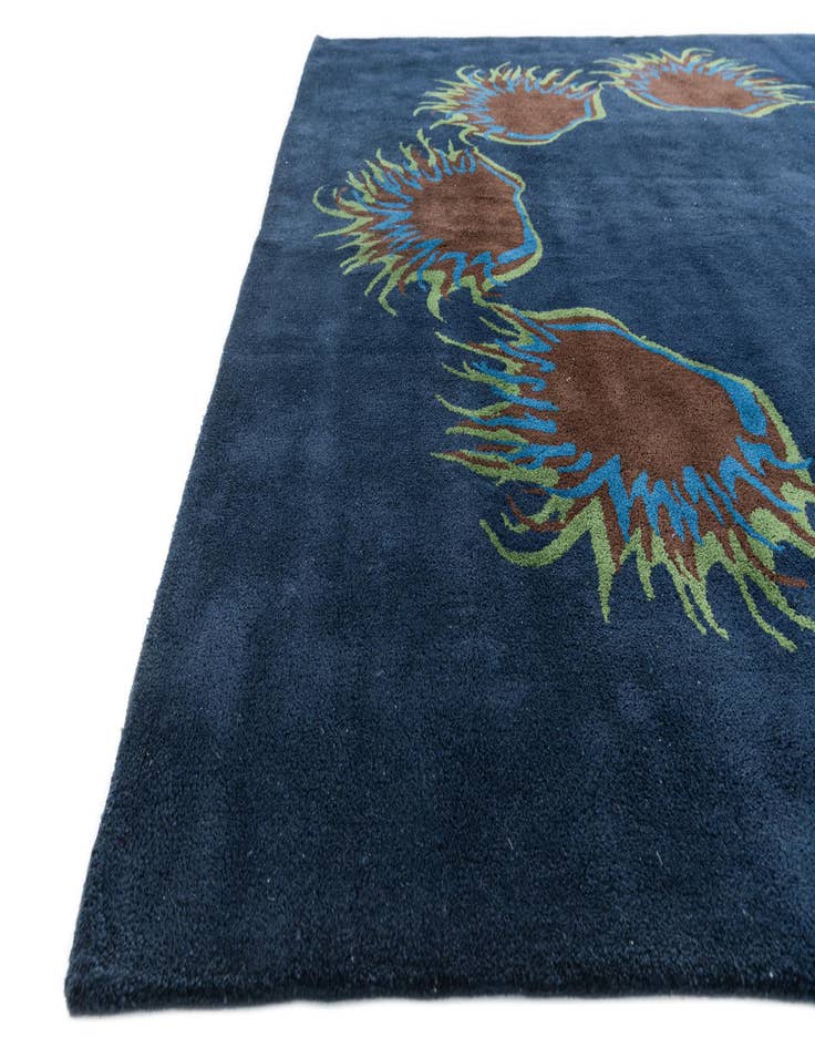 Detail image of  7' 5 x 7' 7 Agra Rug