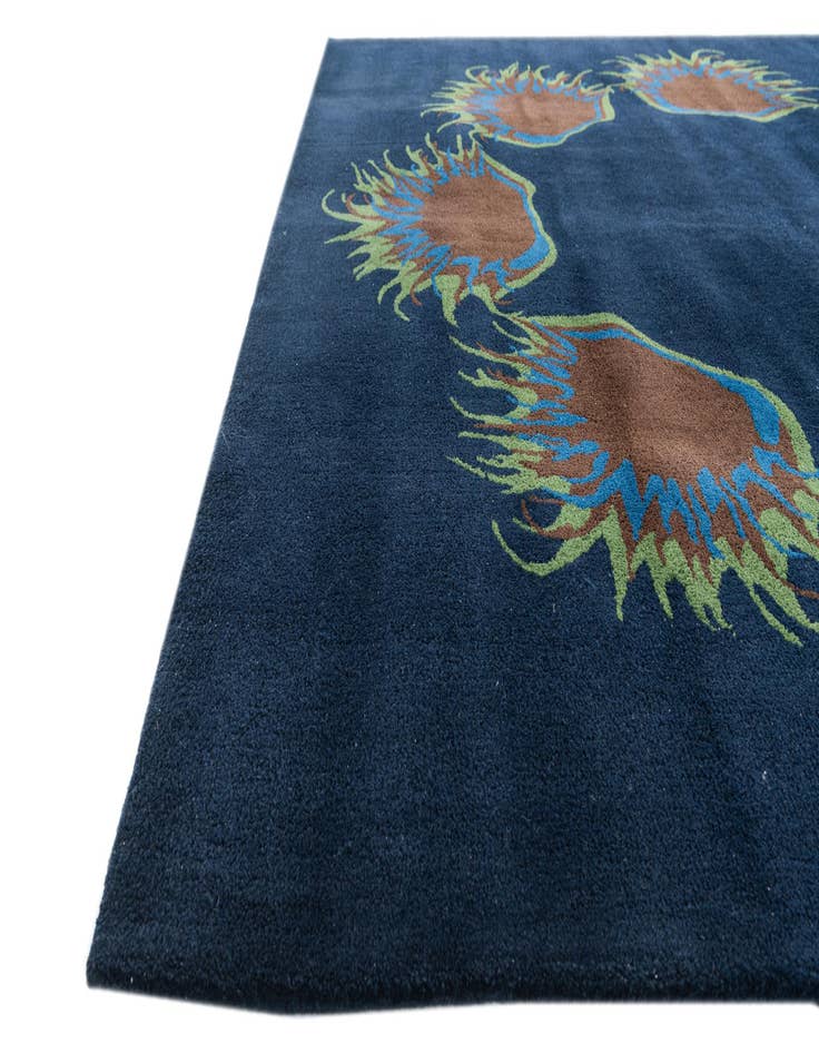 Detail image of  7' 5 x 7' 6 Agra Rug