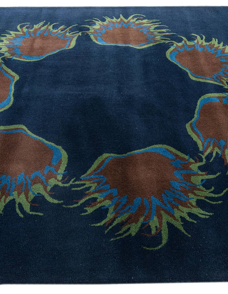 Detail image of  7' 5 x 7' 6 Agra Rug