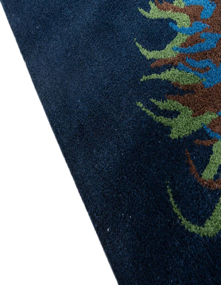 Detail image of  7' 5 x 7' 6 Agra Rug