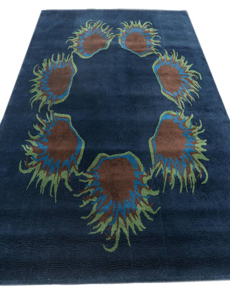 Detail image of  7' 5 x 7' 6 Agra Rug