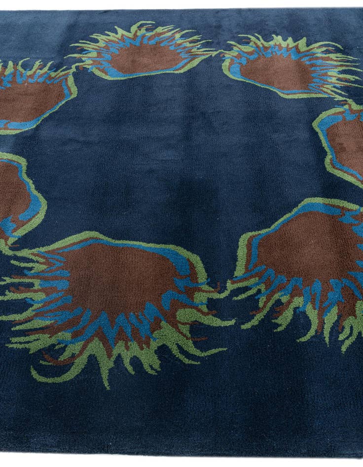 Detail image of  7' 5 x 7' 6 Agra Rug