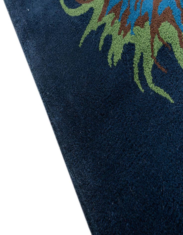 Detail image of  7' 5 x 7' 6 Agra Rug