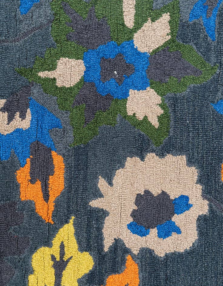 Detail image of  3' x 5' Agra Rug