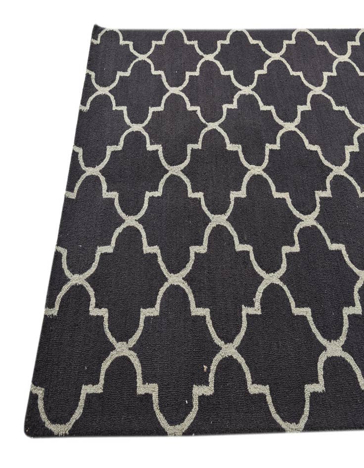 Detail image of  5' x 7' 11 Agra Rug