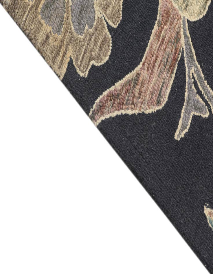 Detail image of  3' x 5' Agra Rug