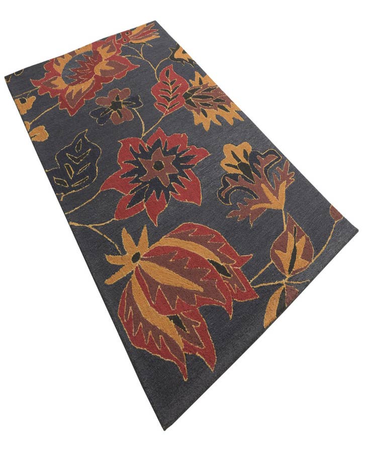 Detail image of  5' 2 x 8' Agra Wool Rug