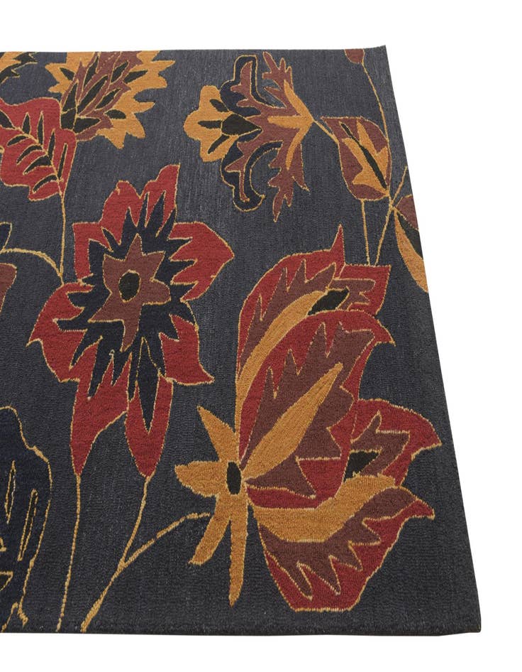 Detail image of  5' 2 x 8' Agra Wool Rug