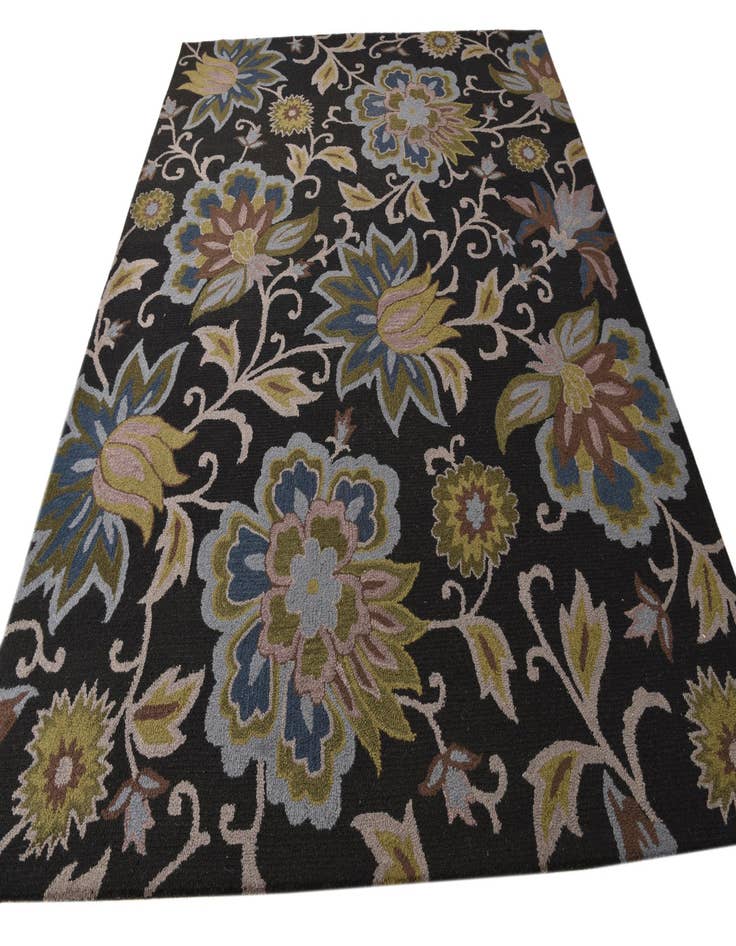 Detail image of  8' x 10' Agra Rug