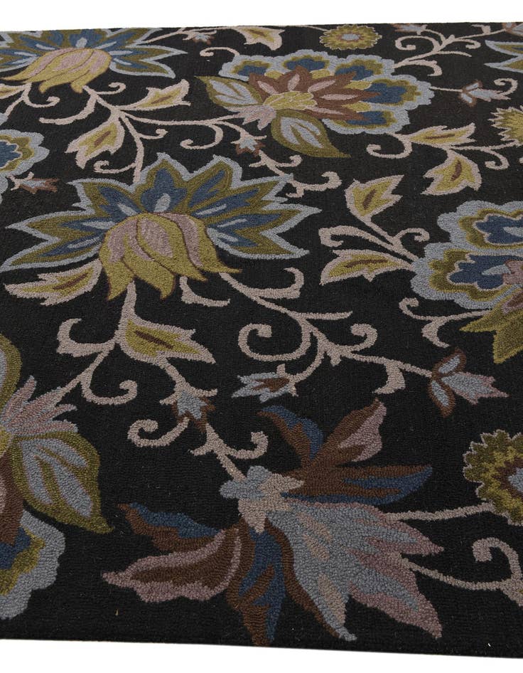 Detail image of  8' x 10' Agra Rug